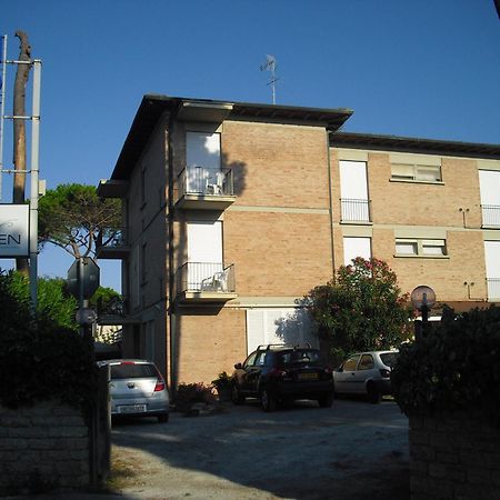 Hotel Garden Tirrenia Kültér fotó