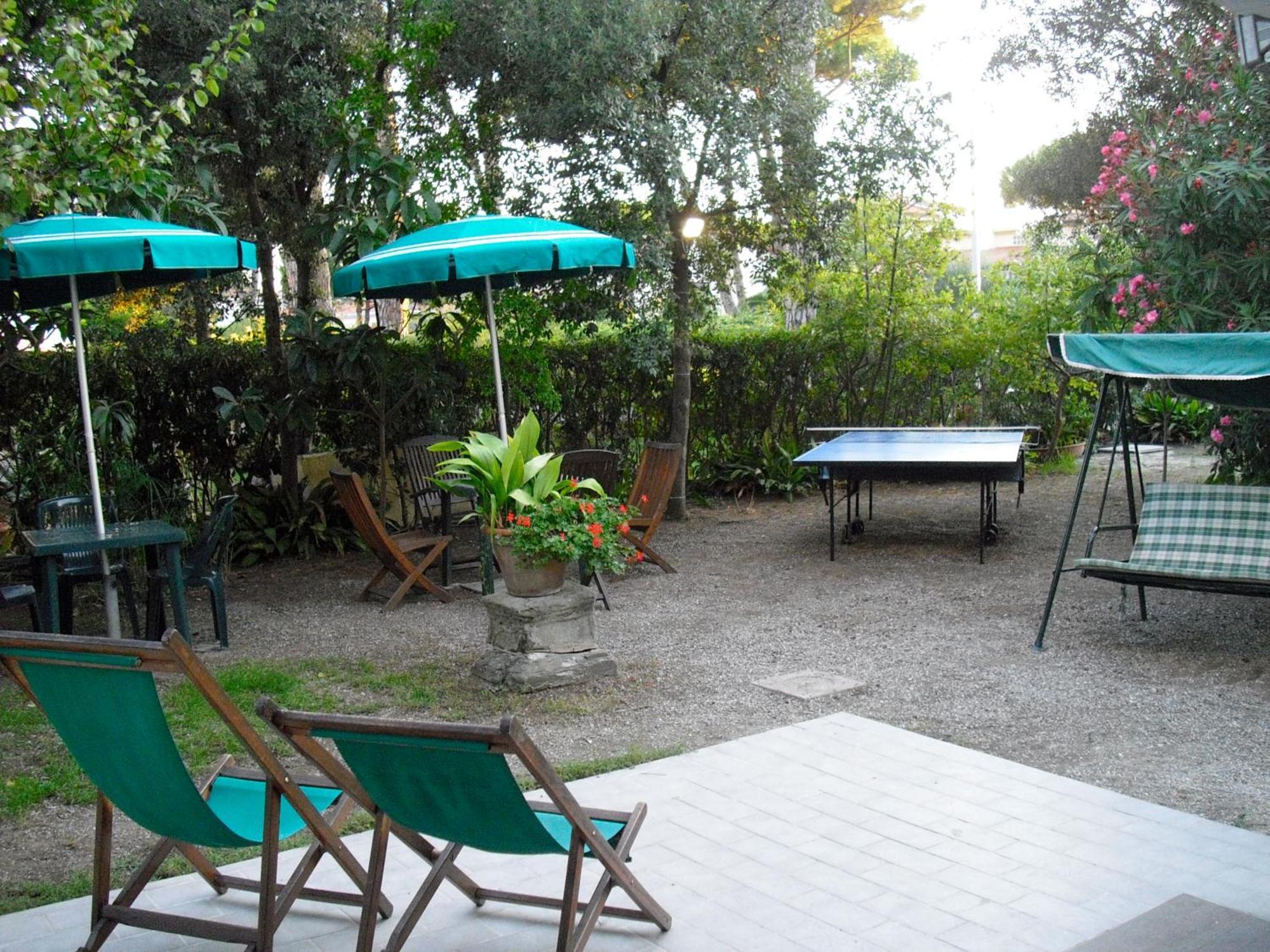 Hotel Garden Tirrenia Kültér fotó